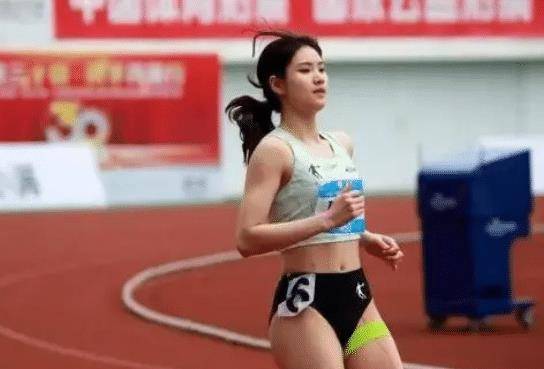 夏思凝穿内裤原因曝光可快001秒!网友：吴燕妮不是这样穿的