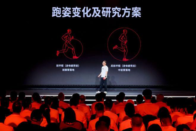 深一度｜一场主题大秀背后李宁“卷”动科技创新(图6)