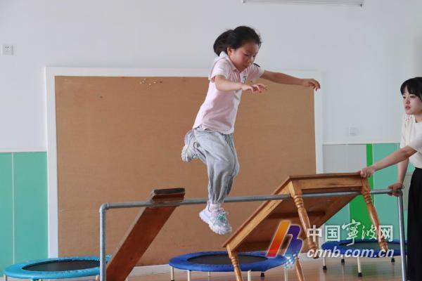 最近风靡的“儿童跑酷”宁波这个完美体育幼儿园已“抢跑”多年(图4)
