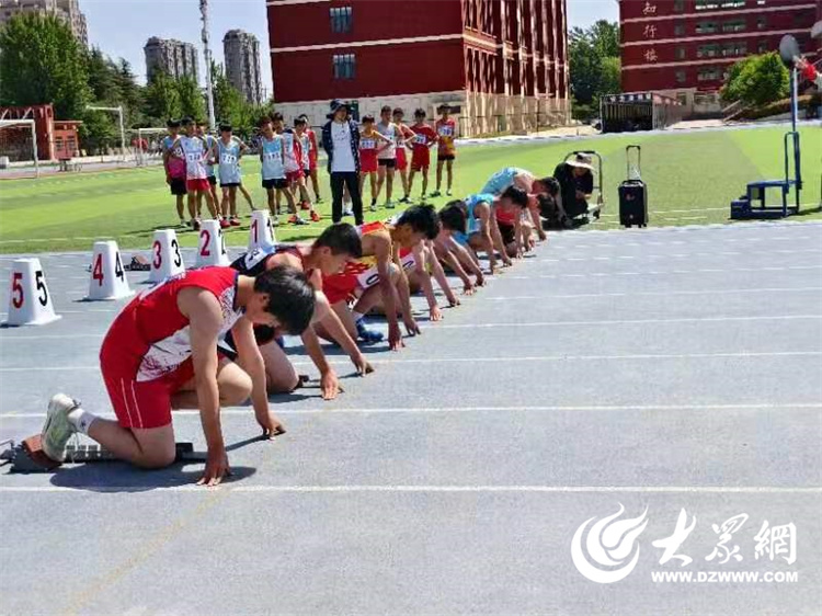 2024年枣庄市市中区“奔跑吧·少年”田径比赛暨市中区中小学生田径运动会圆满落幕(图4)