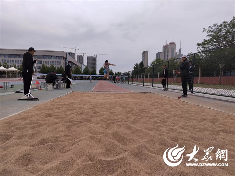 2024年枣庄市市中区“奔跑吧·少年”田径比赛暨市中区中小学生田径运动会圆满落幕(图8)