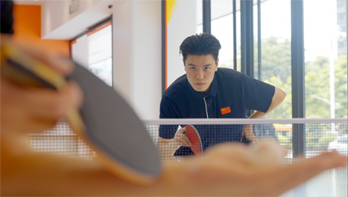 奥运消费拼出圈：“奥运经济”热辣滚烫“中国智造”的周边产品卖爆了(图2)