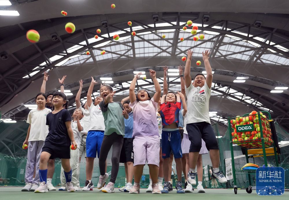 国社之镜·世纪光影丨体育强国之路上影像见证中国体育产业“加速跑”(图19)