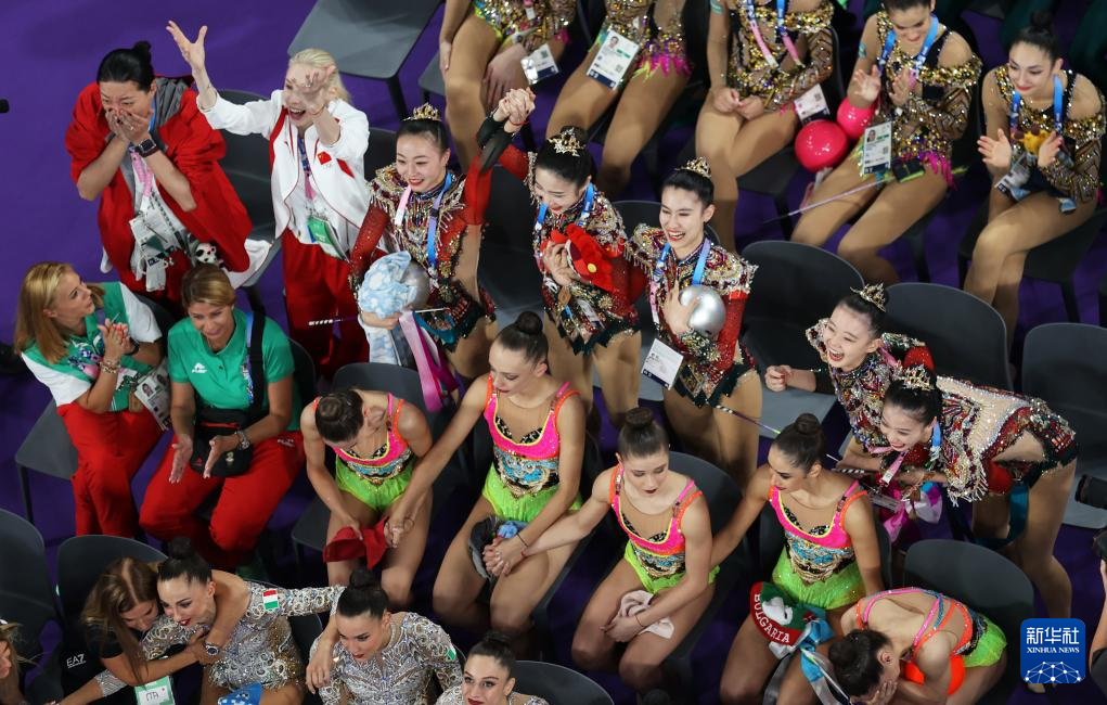 巴黎奥运会丨艺术体操——集体全能：中国队夺冠(图10)