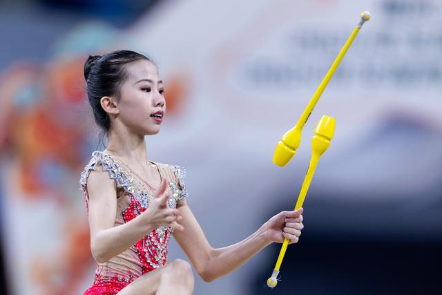 完美体育网站体育）艺术体操——全国青少年冠军赛：少年A组个人赛赛况(图16)