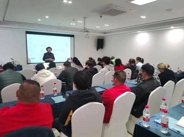 2024年云南省竞技体操项目教练员培训班暨优秀后备人才训练营举办(图3)