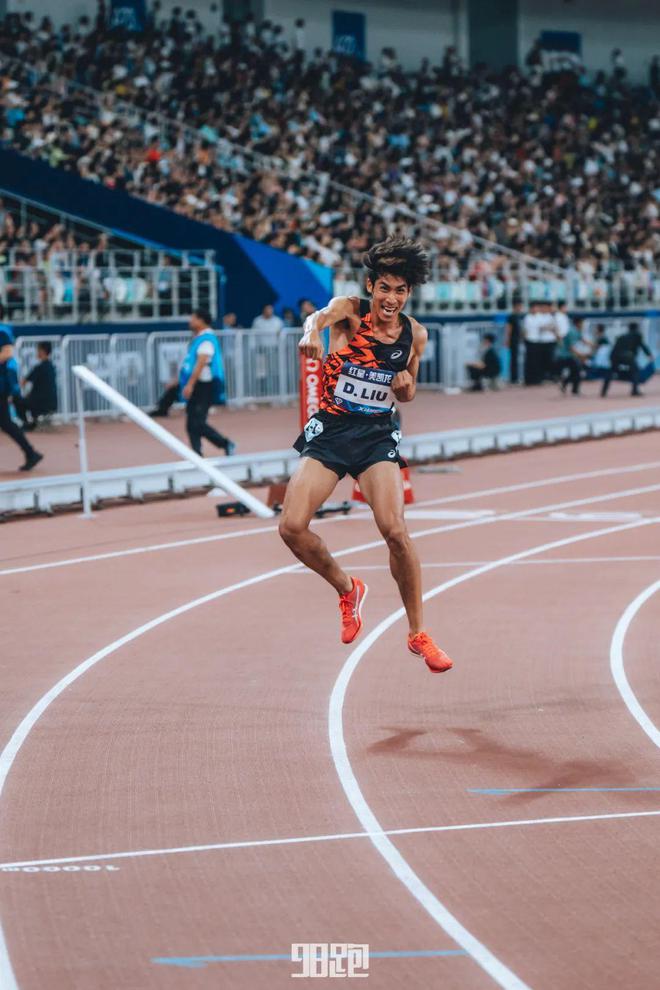 完美体育网站中国中长跑年度十强2024回顾(图2)