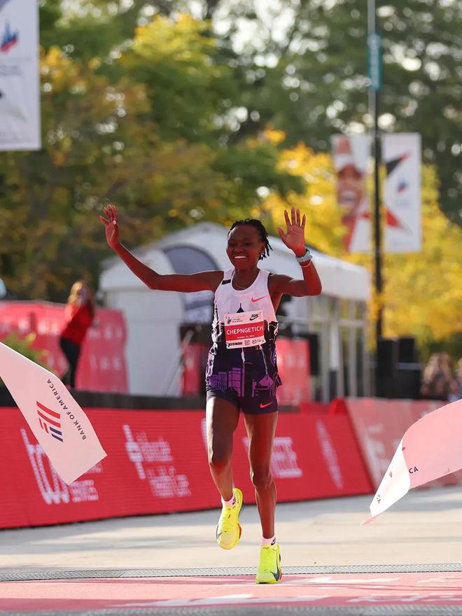 世界、亚洲、国内中长跑最好成绩2024年度(图28)