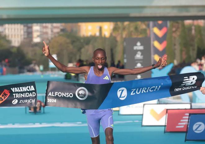 世界、亚洲、国内中长跑最好成绩2024年度(图30)