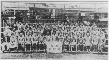 2024上海马拉松今晨起跑回看田径运动在上海的发展(图6)