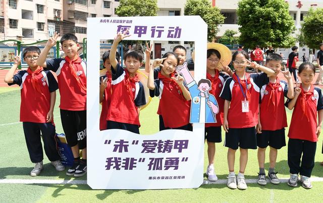 完美体育网站2024影像盘点｜定格平凡人的不凡之光—摄影师杨波(图3)