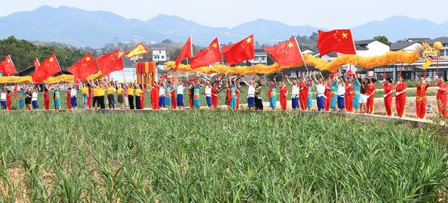 完美体育网站2024影像盘点｜定格平凡人的不凡之光—摄影师杨波(图4)