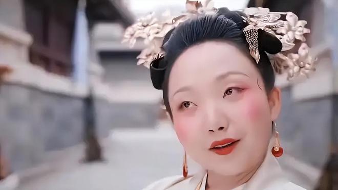 完美体育网站辣目洋子不当网红非得混娱乐圈里演戏凭一己之力毁了三部剧(图12)