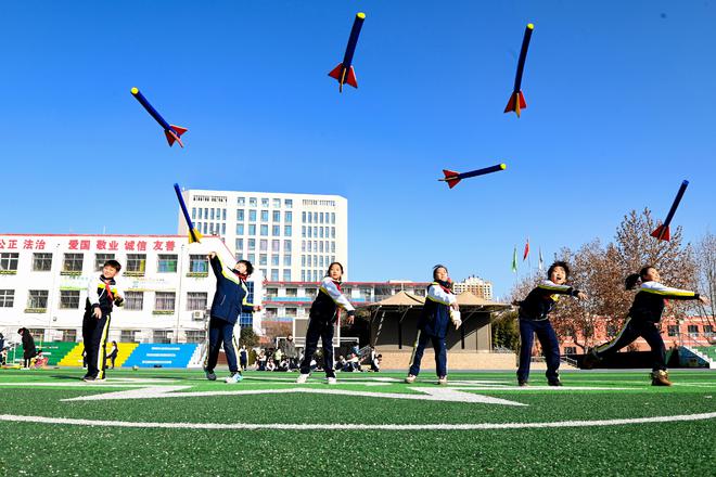 邢台市马路街小学荣膺“国际田联少儿趣味田径实验学校”称号(图2)