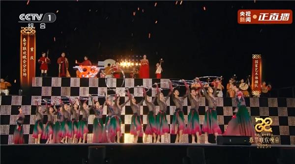 问界M9重塑豪华车市场格局携手国家艺术体操队再上春晚(图2)