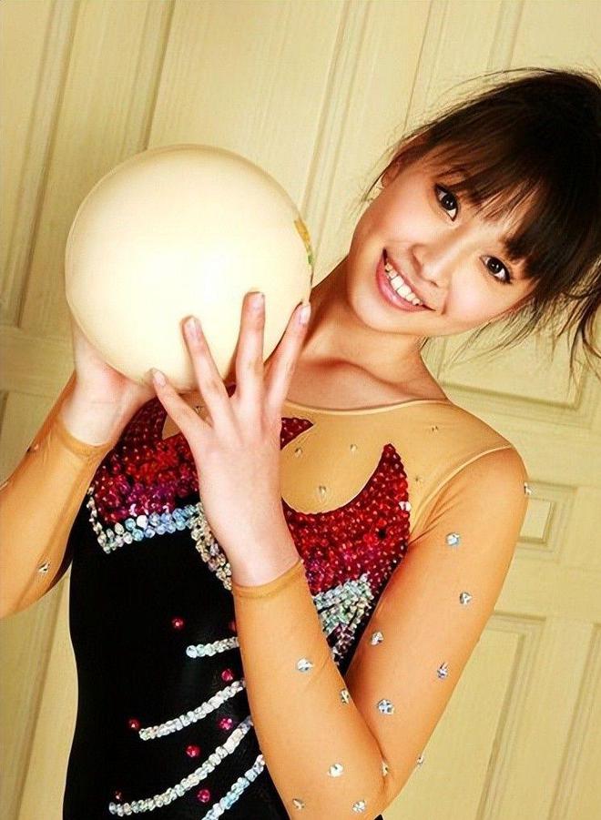 世界体操界10大美女中国4人韩国3人日本2人第一没争议！(图21)