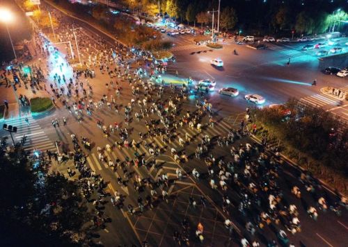 完美体育12个词重温中国体育产业的2024(图17)