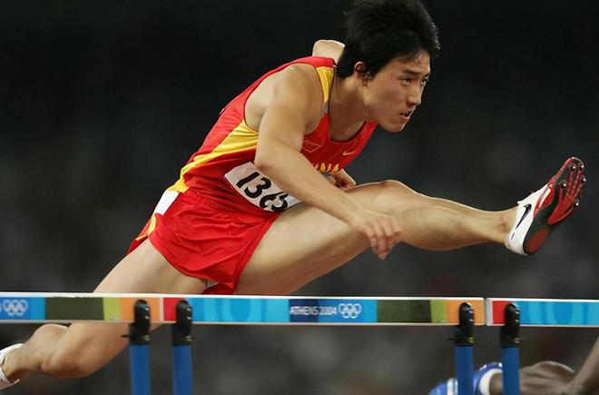 看到冉莹颖痛哭才明白刘翔有多“清醒”难怪他如今身家10亿！(图2)