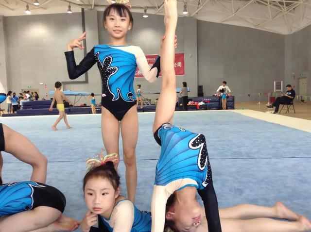 世界冠军！这个高难度动作以昆明姑娘杨凡予微的名字命名(图3)