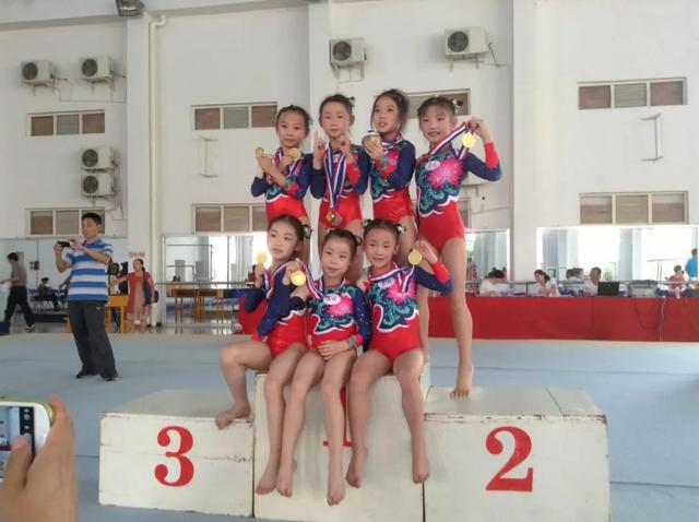 世界冠军！这个高难度动作以昆明姑娘杨凡予微的名字命名(图7)