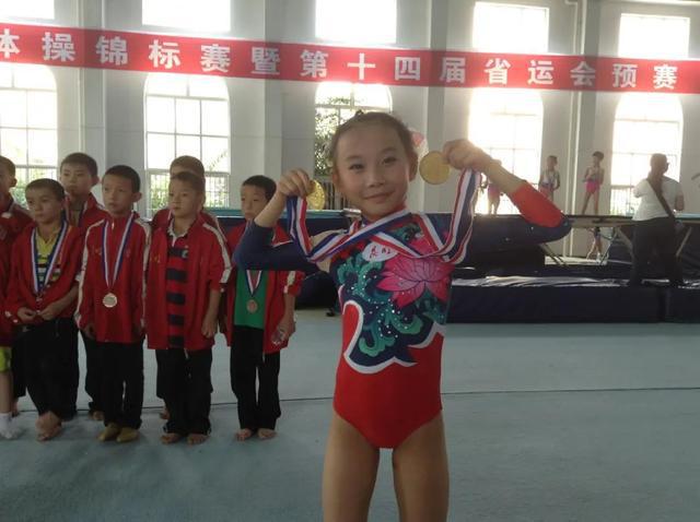 世界冠军！这个高难度动作以昆明姑娘杨凡予微的名字命名(图6)