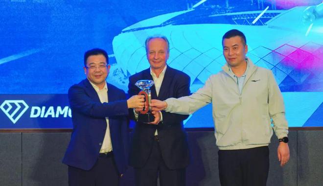 完美体育2025长三角国际田径钻石赛（上海绍兴柯桥）正式启动(图6)