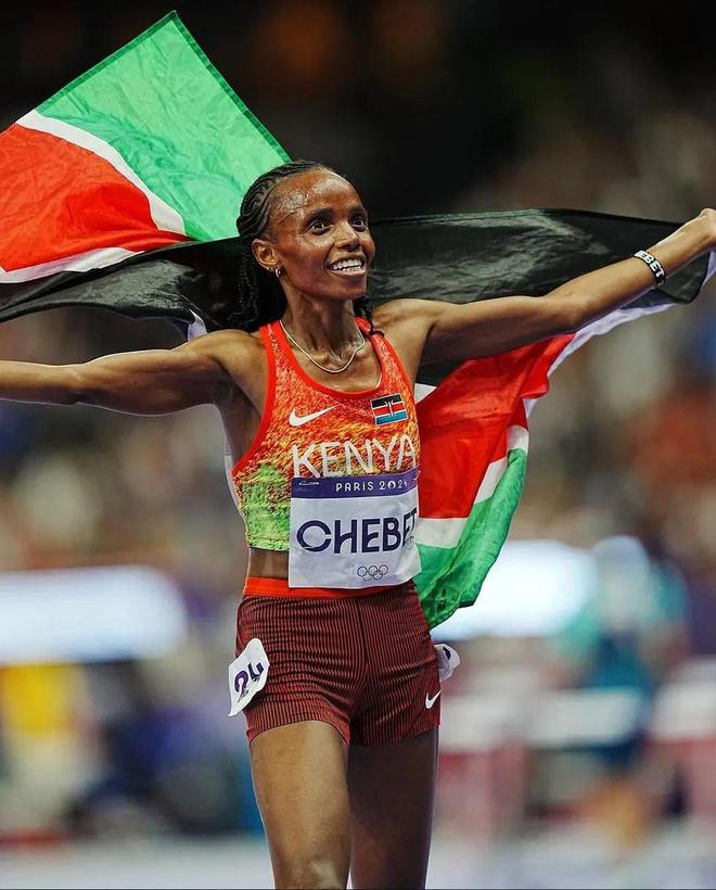 新一代长跑女王！“微笑刺客”切贝特完美体育网站(图11)