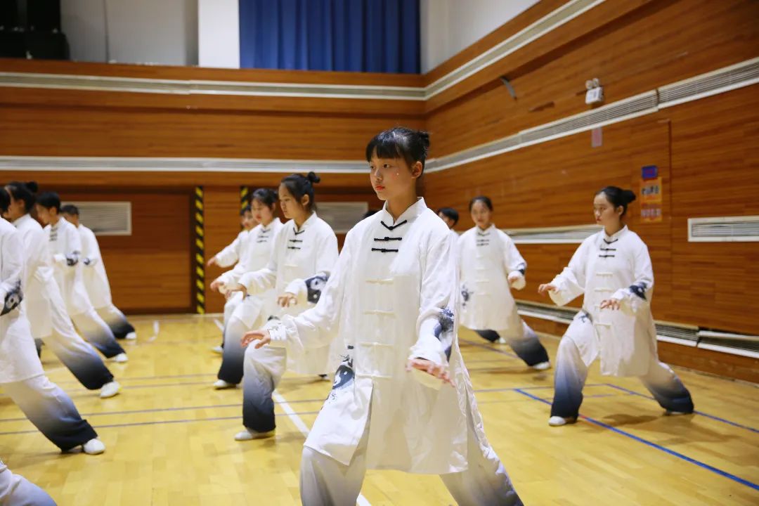 常练常赛常运动畅享快乐在校园！(图3)