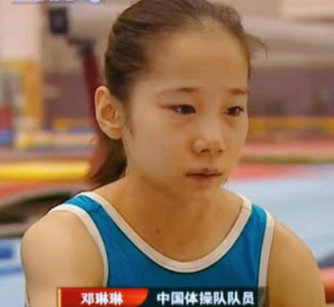 身高仅1米37的奥运冠军20岁迎来二次发育退役多年她过得如何(图9)