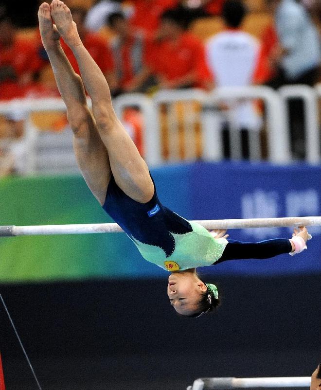 身高仅1米37的奥运冠军20岁迎来二次发育退役多年她过得如何(图16)