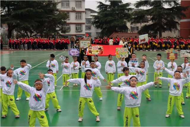 宜宾市一曼小学校举行2025年春期田径运动会(图2)