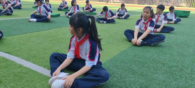 衡阳市香江水岸成龙成章学校易完美体育阳春老师体育研讨课(图11)