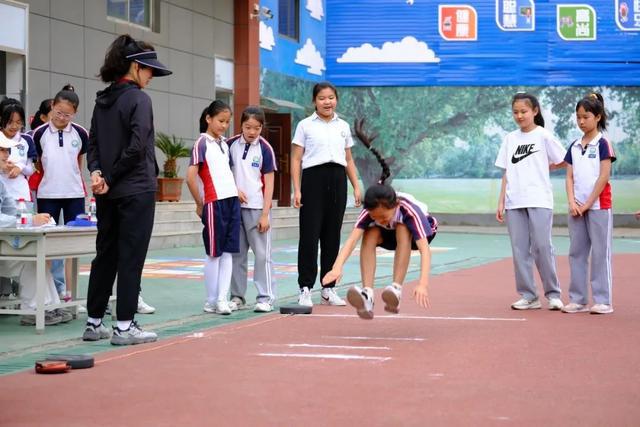 高新路小学2025年体育节暨春季趣味田径运动会(图2)