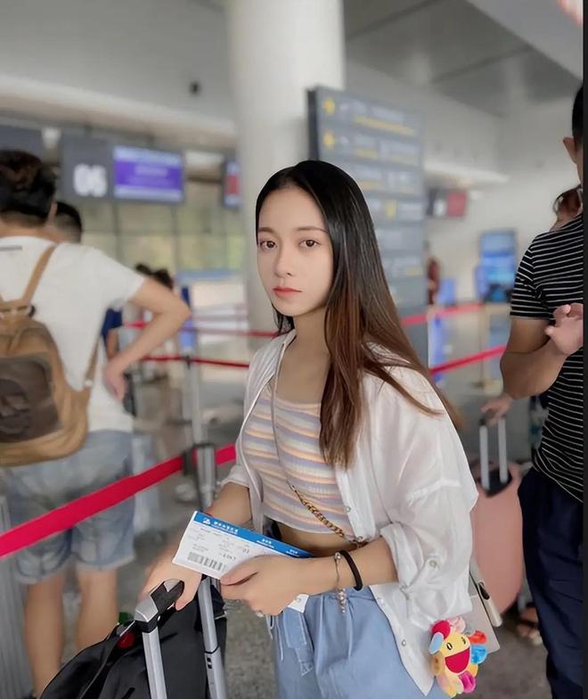 吴柳芳时隔三个月回归！告别舞蹈模仿李子柒完美体育风格一天涨粉24万(图9)