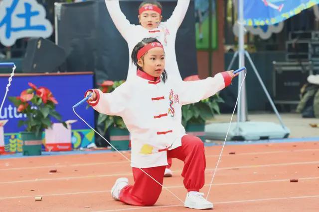 四川天府新区锦江小学悦享运动启航未来(图12)