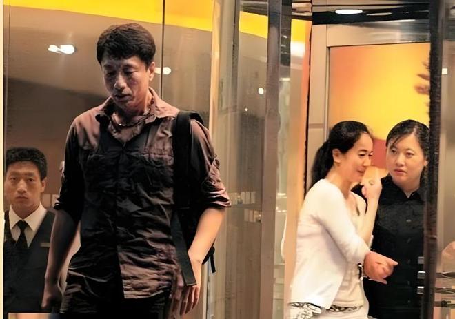 谁也没想到“绯闻不断”的女神左小青因完美体育网站为段奕宏再次爆红(图13)