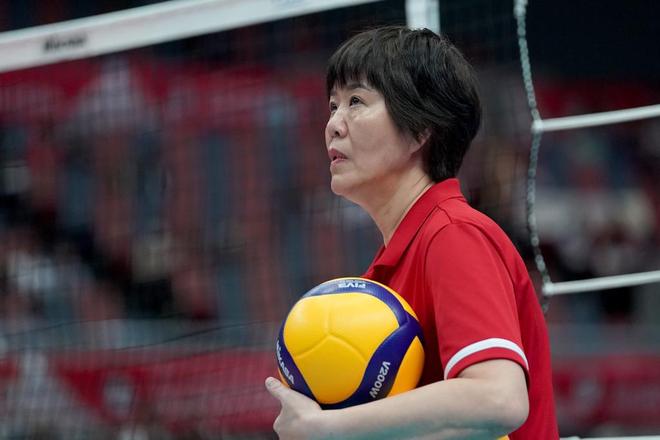 央视发文！高调官宣64岁郎平喜讯网友：恭喜终于等到了这一天(图26)