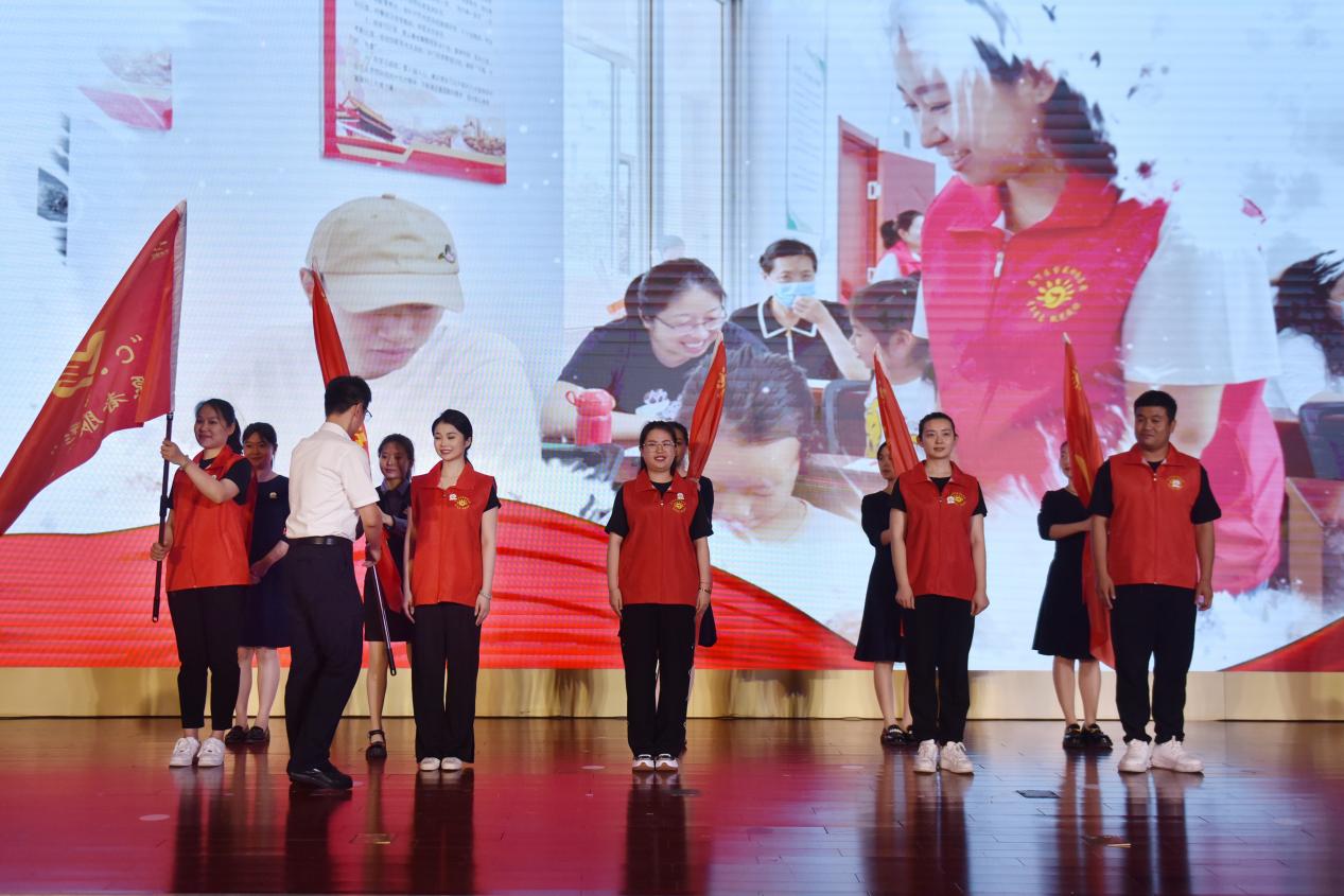 赴一场画展之约！历下区紫苑幼教集团举行十周年园庆活动(图3)