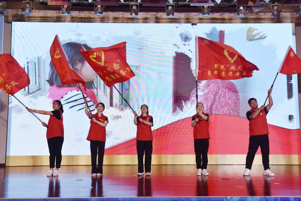 赴一场画展之约！历下区紫苑幼教集团举行十周年园庆活动(图4)