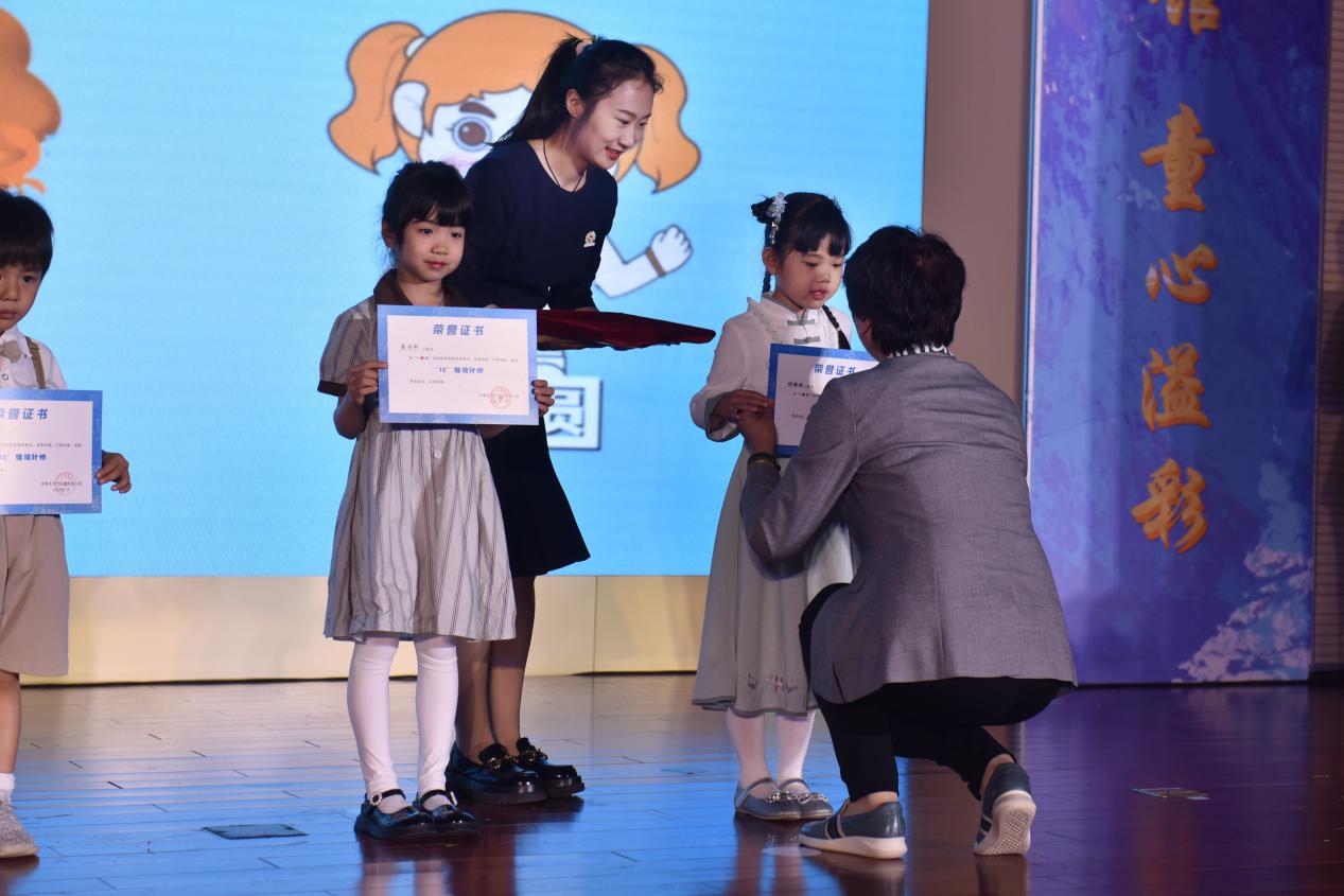 赴一场画展之约！历下区紫苑幼教集团举行十周年园庆活动(图8)