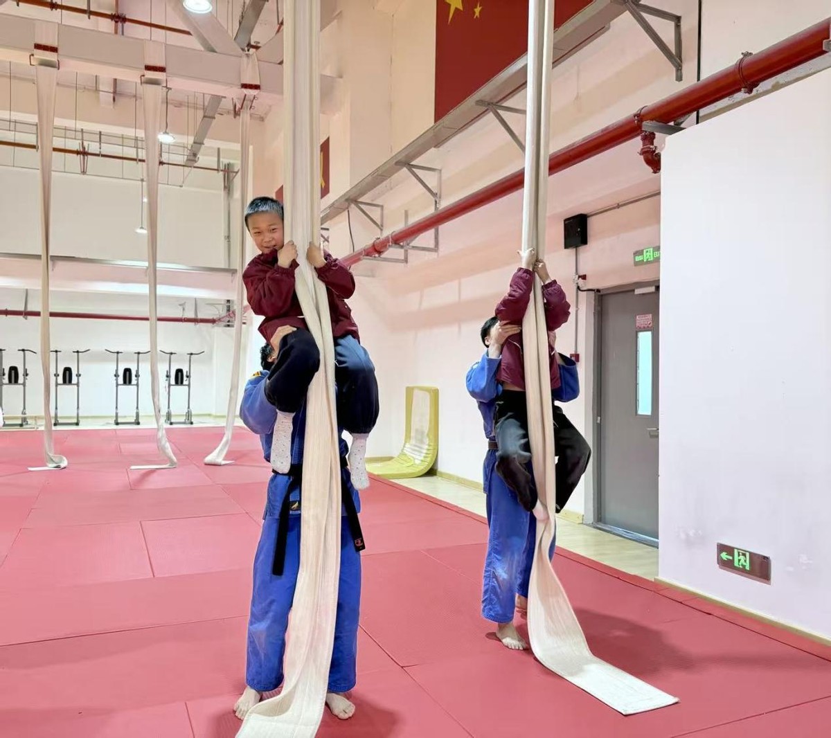 完美体育网站浐灞国际港：校园新程多元绽放立德树人聚力前行(图11)