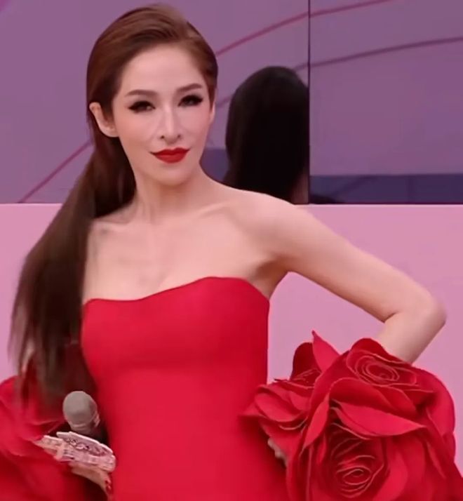 萧亚轩全新归来：梦太短遗憾又太长(图4)