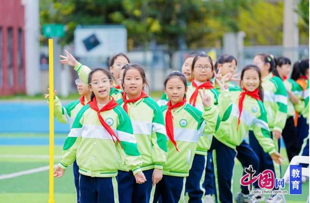 看见成长向阳奔跑北二外成都附小第七届春季田径综合运动会圆满落幕(图3)