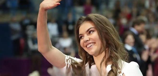 “俄罗斯体操女皇”卡巴耶娃：从冠军到政坛红人传奇人生太炸裂(图11)